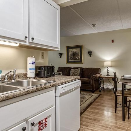 Gatlinburg Towers Condo Unit 501 - Great Location! Close To Town! Condo Kültér fotó